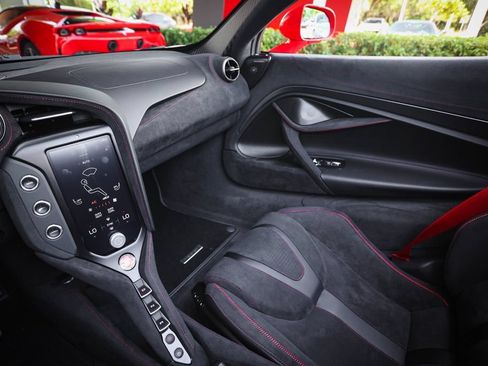 Used 2027 McLaren 750S Spider RWD image 27