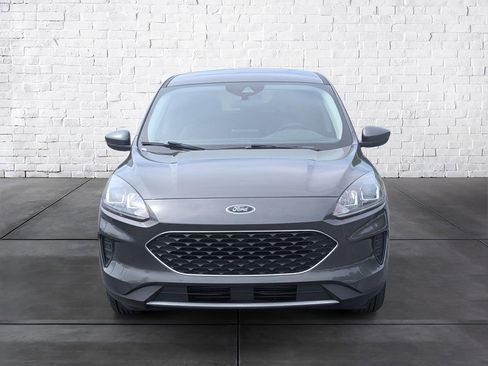 Used 2020 Ford Escape SE image 3
