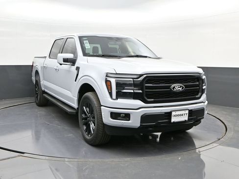 Used 2025 Ford F150 Lariat w/ Equipment Group 501A Mid AWD/4WD image 18
