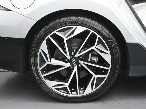 Used 2023 Hyundai Ioniq 6 SEL AWD/4WD image 33