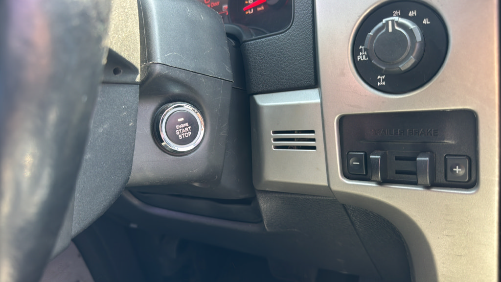 Used 2013 Ford F150 Raptor w/ Luxury Equipment Group AWD/4WD image 20