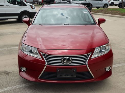 Used 2015 Lexus ES 350 w/ Luxury Package FWD image 9