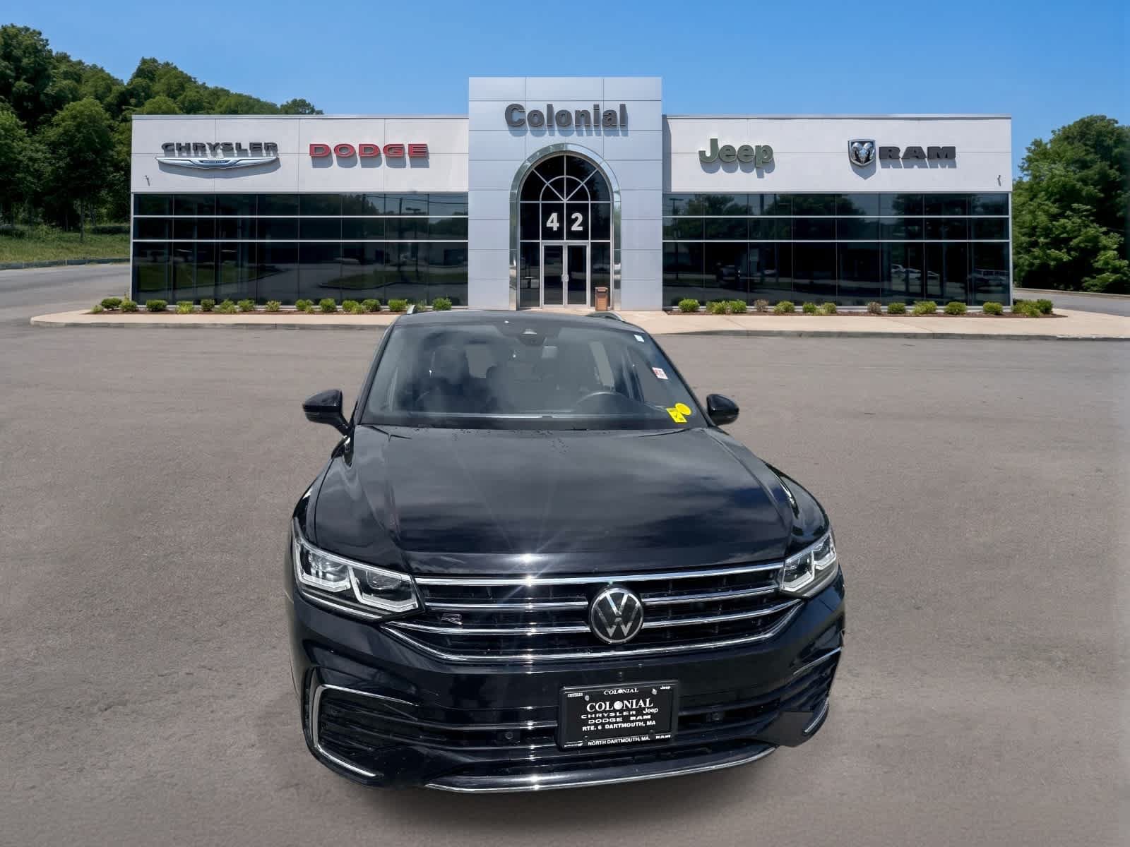 Used 2024 Volkswagen Tiguan SEL R-Line AWD/4WD image 12