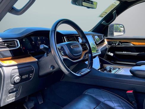 Certified 2022 Jeep Grand Wagoneer Series III AWD/4WD image 20