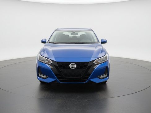 Used 2025 Nissan Sentra SV FWD image 2