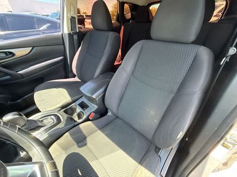 Used 2019 Nissan Rogue Sport S FWD image 11