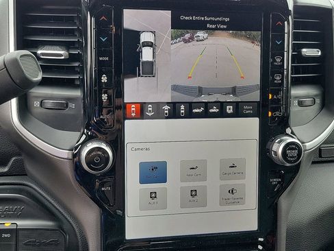 New 2024 RAM 2500 Big Horn w/ Tech Package image 9