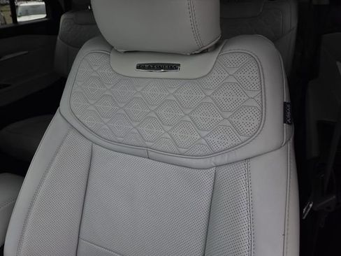 New 2026 Ford Explorer Platinum w/ LUX Leather Package AWD/4WD image 12