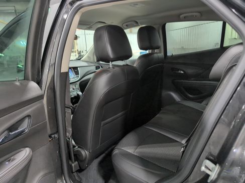 Used 2019 Buick Encore Preferred image 9