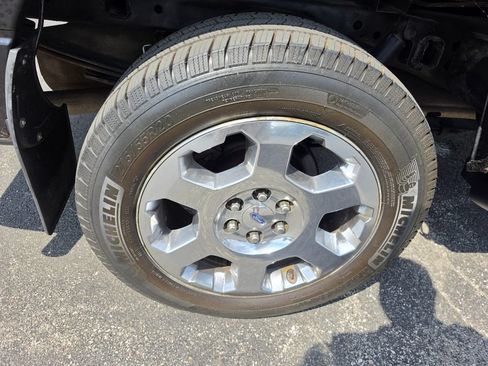 Used 2011 Ford F150 XLT w/ XLT Chrome Pkg AWD/4WD image 35