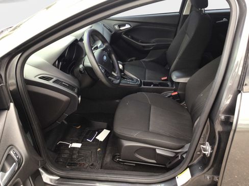 Used 2017 Ford Focus SEL FWD image 9