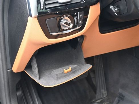 Used 2022 BMW 530i w/ Premium Package image 17