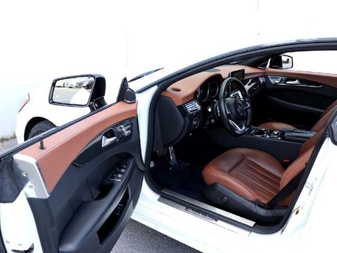Used 2018 Mercedes-Benz CLS 550 w/ Premium 2 Package image 2