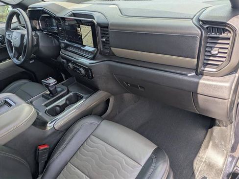 Used 2022 Chevrolet Silverado 1500 ZR2 w/ Technology Package AWD/4WD image 22