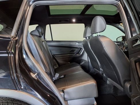 Used 2021 Volkswagen Tiguan SE R-Line image 9