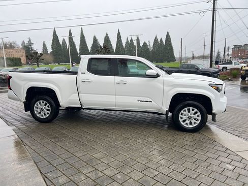New 2026 Toyota Tacoma SR5 AWD/4WD image 6