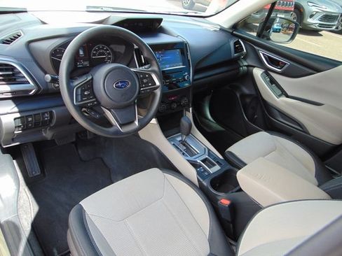 Used 2021 Subaru Forester AWD/4WD image 11