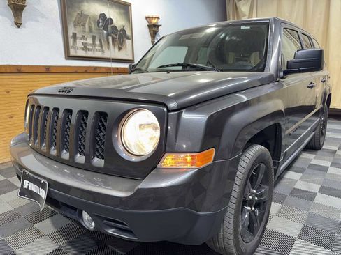 Used 2015 Jeep Patriot Sport w/ Power Value Group image 5