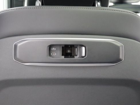 Used 2026 BMW X6 M60i image 33