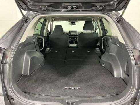 Used 2021 Toyota RAV4 LE image 26