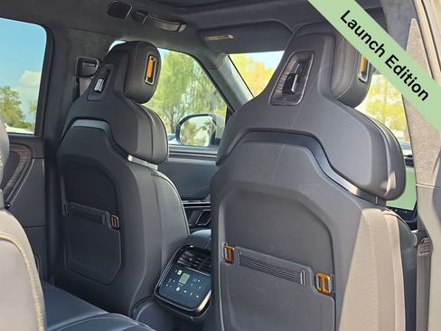 Used 2022 Rivian R1S Launch Edition AWD/4WD image 16