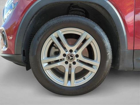 Certified 2021 Mercedes-Benz GLB 250 4MATIC image 13