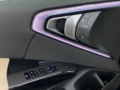 Used 2026 BMW X3 xDrive30 w/ Premium Package image 11