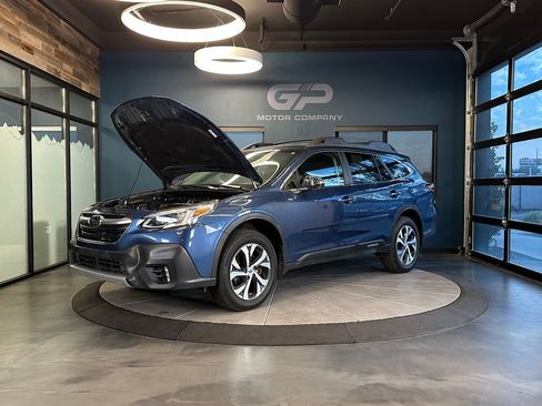 Used 2020 Subaru Outback Limited w/ Popular Package #2 AWD/4WD image 25
