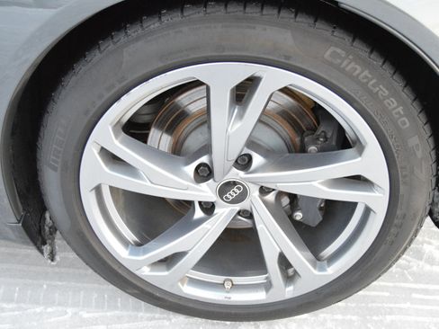 Used 2023 Audi e-tron GT Premium Plus image 8