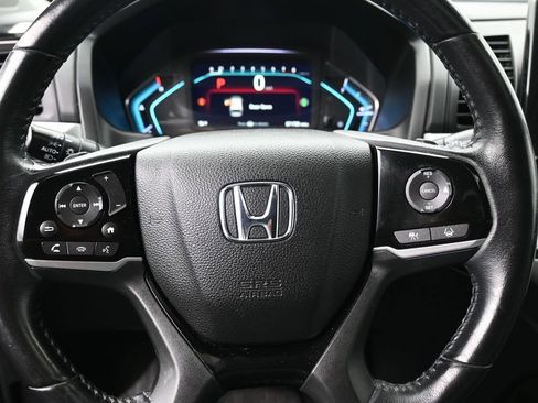 Certified 2022 Honda Odyssey Touring image 12