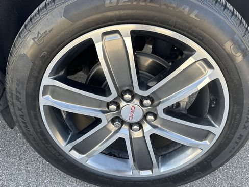 Used 2017 GMC Acadia Denali w/ Technology Package image 13