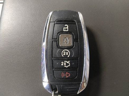 Used 2019 Lincoln MKZ Reserve FWD image 32