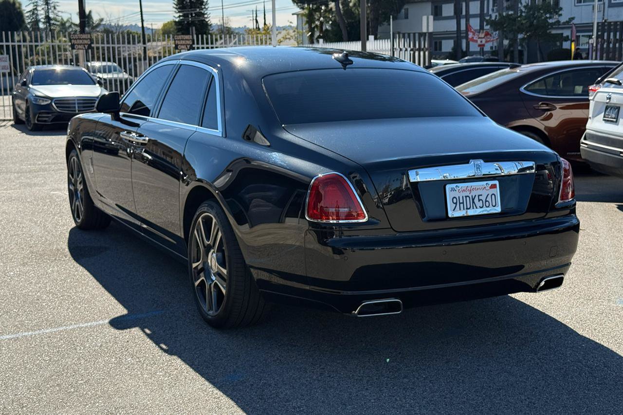 Used 2016 Rolls-Royce Ghost RWD image 8