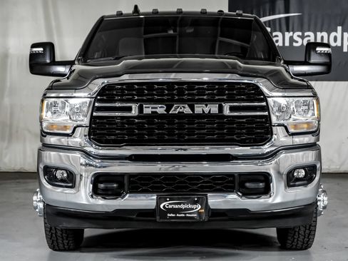 Used 2024 RAM 3500 Big Horn w/ Heated Seats & Wheel Group AWD/4WD image 3