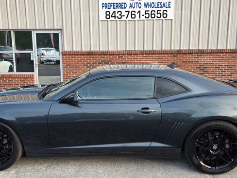 Used 2013 Chevrolet Camaro SS image 3