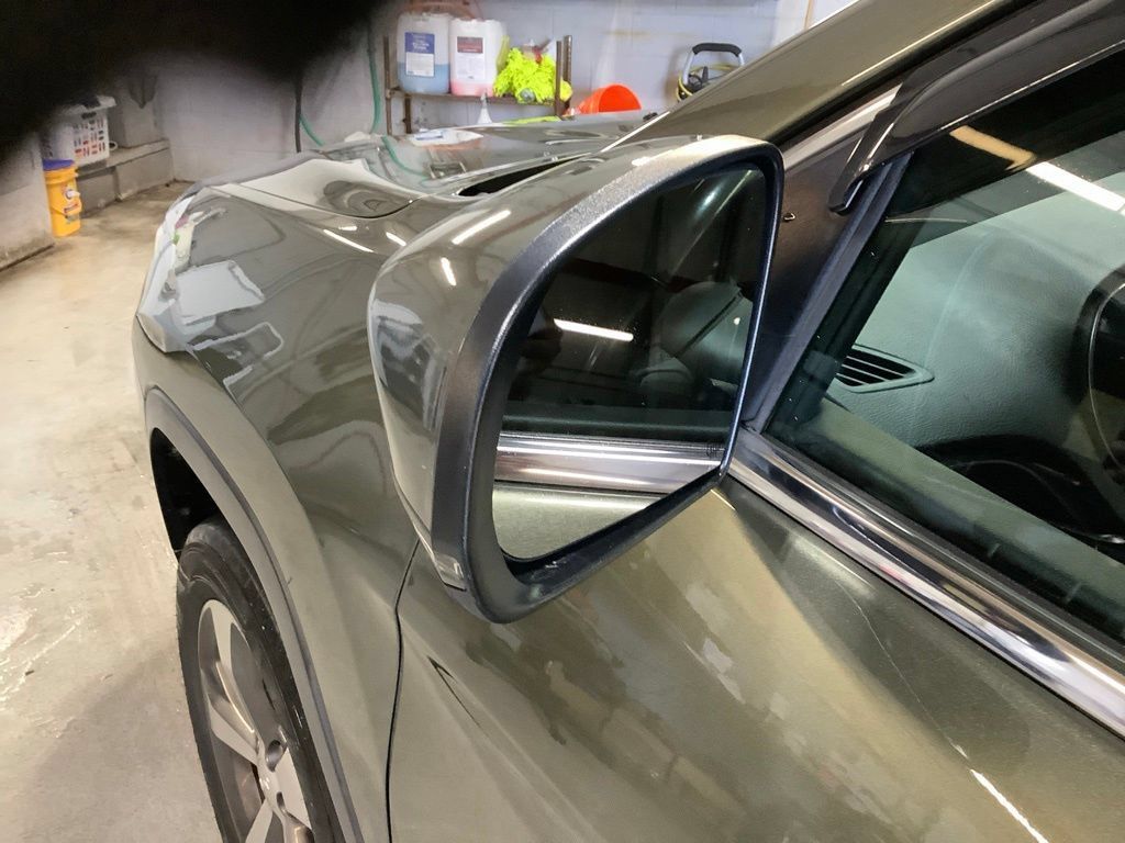 Used 2019 Jeep Cherokee Limited AWD/4WD image 14