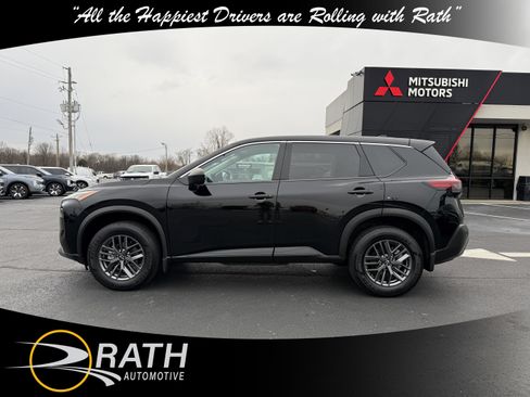 Used 2023 Nissan Rogue S image 6