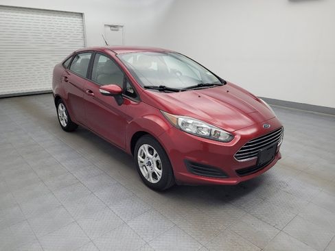 Used 2015 Ford Fiesta SE image 11