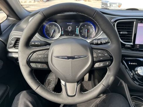 New 2026 Chrysler Pacifica Limited AWD/4WD image 25