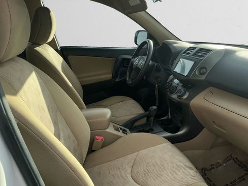 Used 2011 Toyota RAV4 2WD image 15