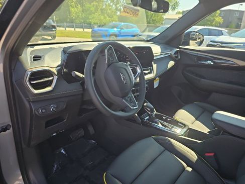 New 2026 Chevrolet TrailBlazer ACTIV w/ Convenience Package image 3