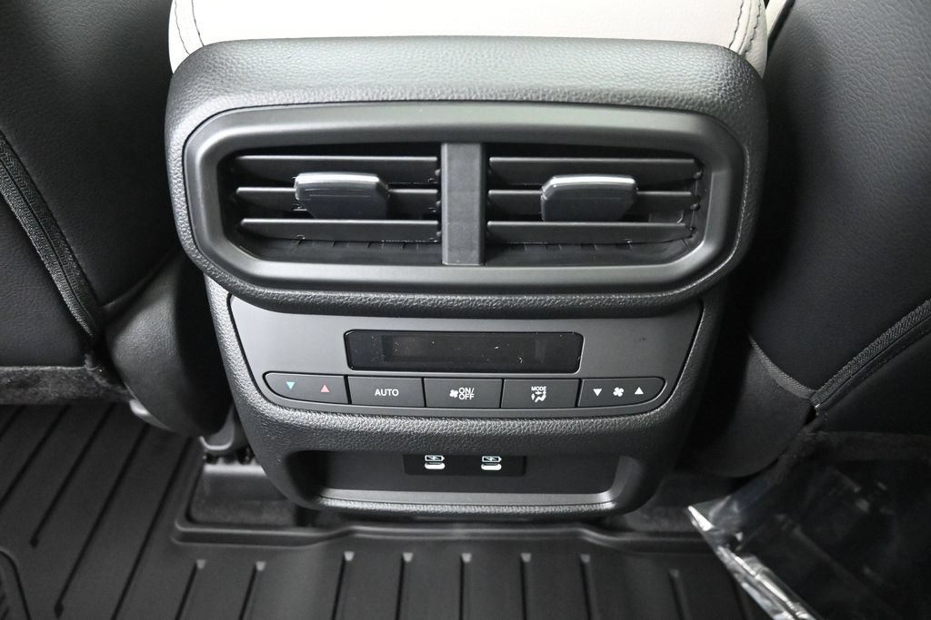 New 2026 Honda Pilot Touring image 26