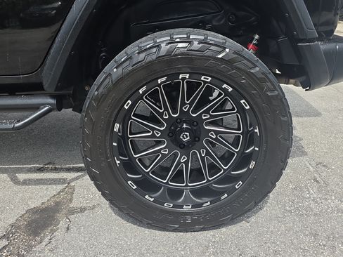 Used 2020 Jeep Wrangler Unlimited Rubicon AWD/4WD image 11
