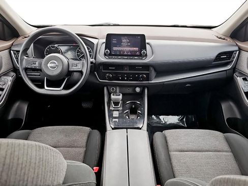 Used 2021 Nissan Rogue S image 19