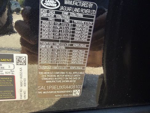 Used 2024 Land Rover Range Rover Sport SE AWD/4WD image 32