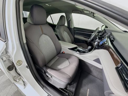Used 2020 Toyota Camry LE FWD image 26