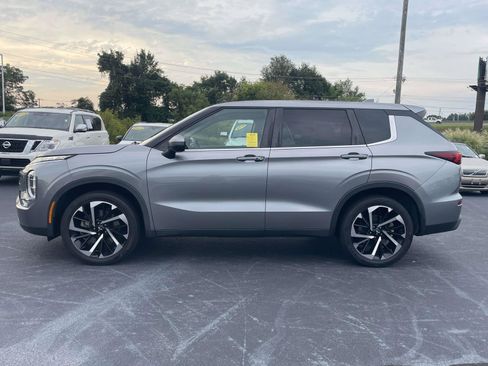Used 2022 Mitsubishi Outlander SE AWD/4WD image 4