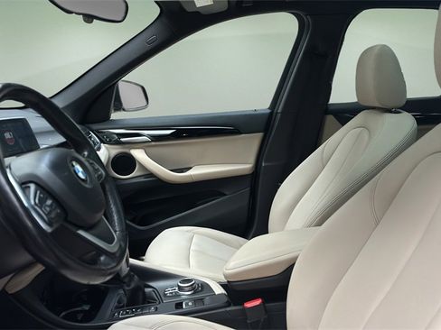 Used 2019 BMW X1 xDrive28i w/ Convenience Package image 16