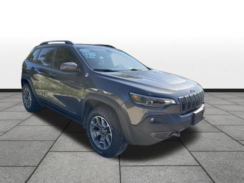 Used 2020 Jeep Cherokee Trailhawk w/ Cold Weather Group AWD/4WD image 3