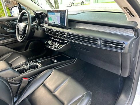 Used 2023 Lincoln Corsair FWD image 38